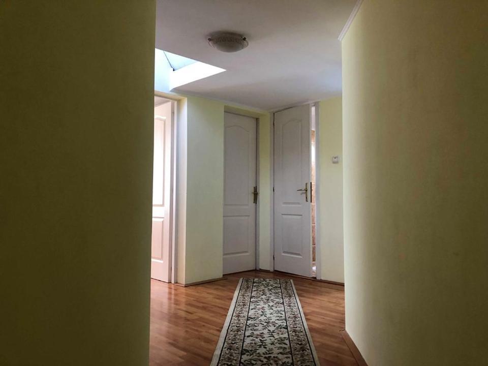 Balazs Vendeghaz Aparthotel Lupeni  Exterior foto